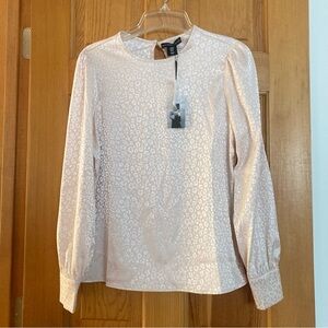 Sincerely Jules Long Sleeve Blouse
Size: M, Color: Peachy/Beige